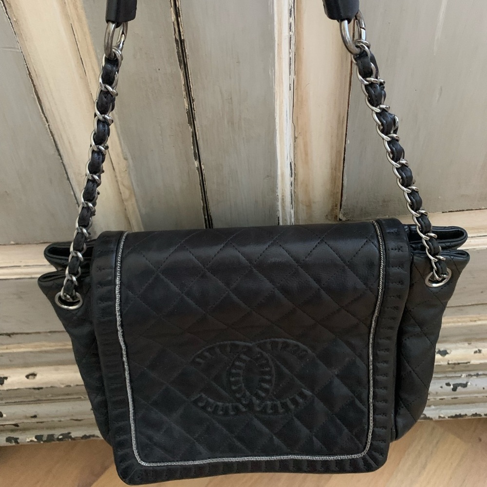 SALE!!!CHANEL Authentic black handbag - Picture 4 of 16